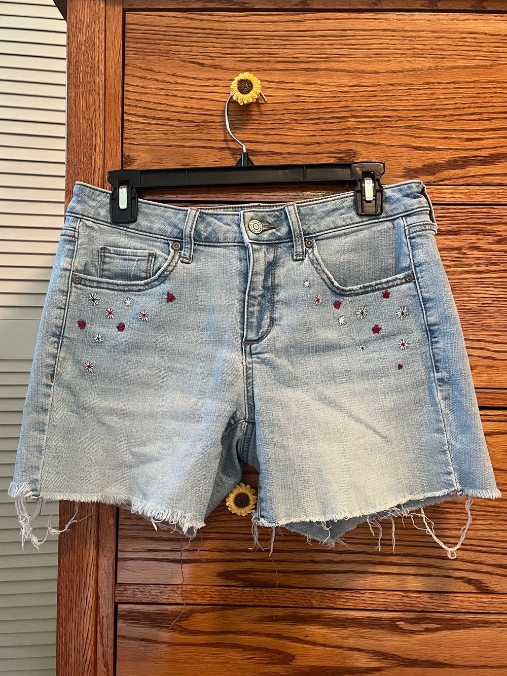 Sonoma Light Wash Denim Shorts with Red & White Embroidery Flowers